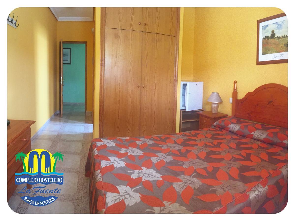 פורטונה Complejo Hostelero La Fuente מראה חיצוני תמונה